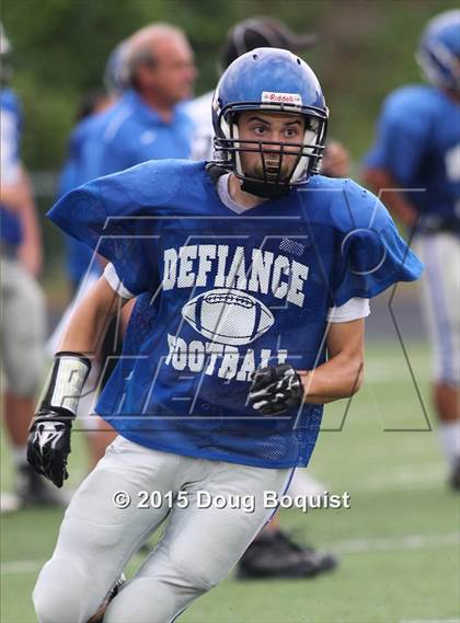 Thumbnail 3 in Lima Senior vs. Defiance (Scrimmage) photogallery.
