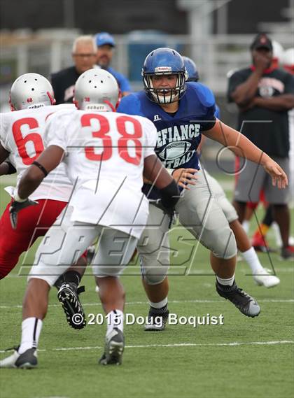 Thumbnail 3 in Lima Senior vs. Defiance (Scrimmage) photogallery.