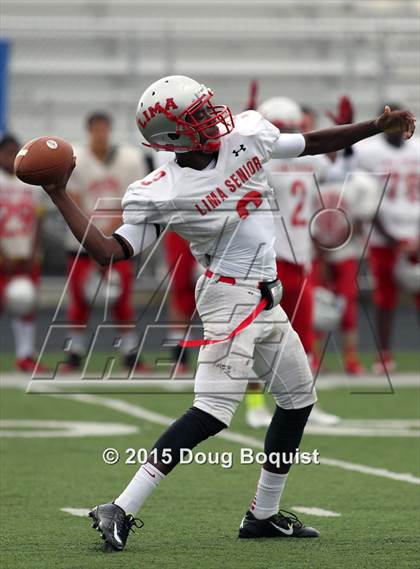 Thumbnail 1 in Lima Senior vs. Defiance (Scrimmage) photogallery.