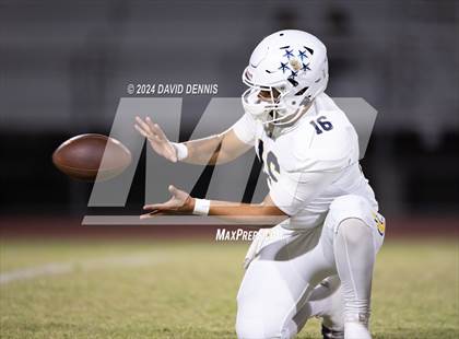 Thumbnail 3 in Chavez @ Shafter photogallery.