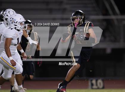 Thumbnail 2 in Chavez @ Shafter photogallery.