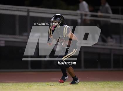 Thumbnail 2 in Chavez @ Shafter photogallery.