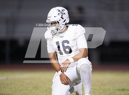 Thumbnail 2 in Chavez @ Shafter photogallery.