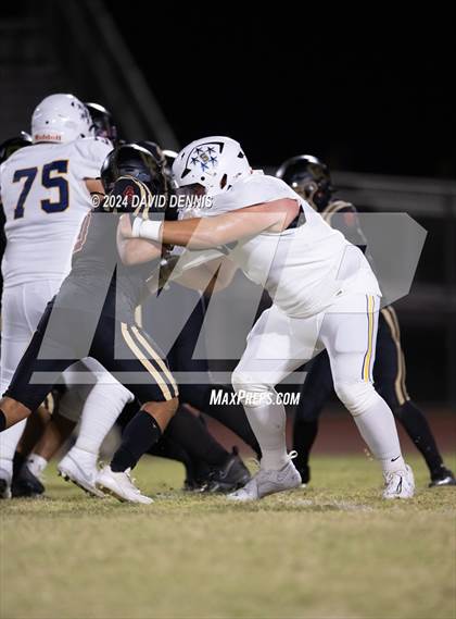 Thumbnail 3 in Chavez @ Shafter photogallery.