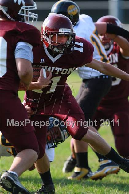 Thumbnail 2 in Hanover Park vs Newton photogallery.