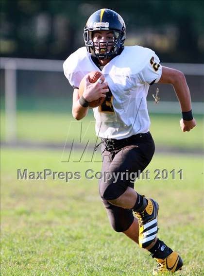 Thumbnail 2 in Hanover Park vs Newton photogallery.