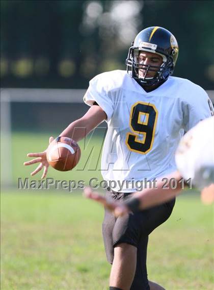 Thumbnail 3 in Hanover Park vs Newton photogallery.