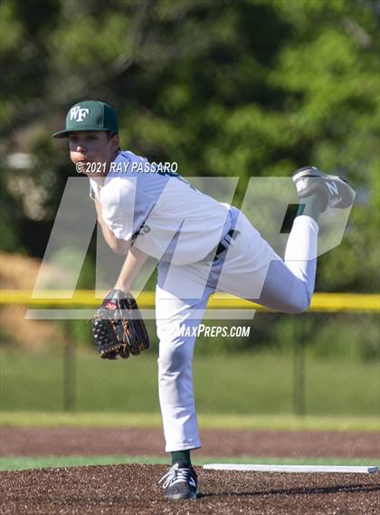 Thumbnail 2 in Longwood vs William Floyd JV photogallery.