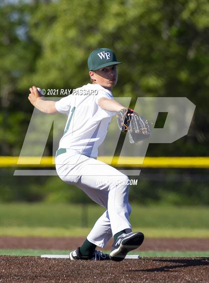 Thumbnail 2 in Longwood vs William Floyd JV photogallery.