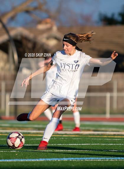 Thumbnail 3 in Rio Americano vs Vista del Lago photogallery.