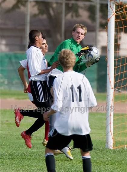 Thumbnail 2 in Buhach Colony vs. Ceres (Spartans Classic) photogallery.