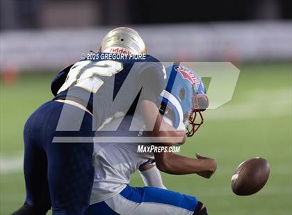 Thumbnail 1 in JV: Serra @ Notre Dame (SO) photogallery.