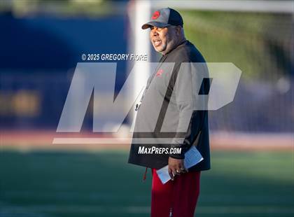 Thumbnail 2 in JV: Serra @ Notre Dame (SO) photogallery.