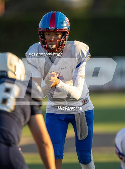 Thumbnail 1 in JV: Serra @ Notre Dame (SO) photogallery.