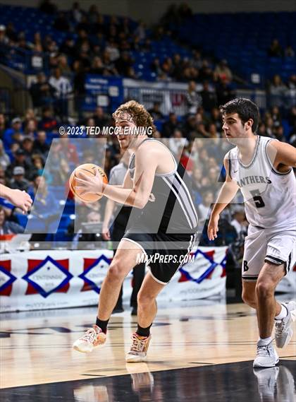 Thumbnail 3 in Bigelow vs. Marshall (AAA 2A State Final) photogallery.