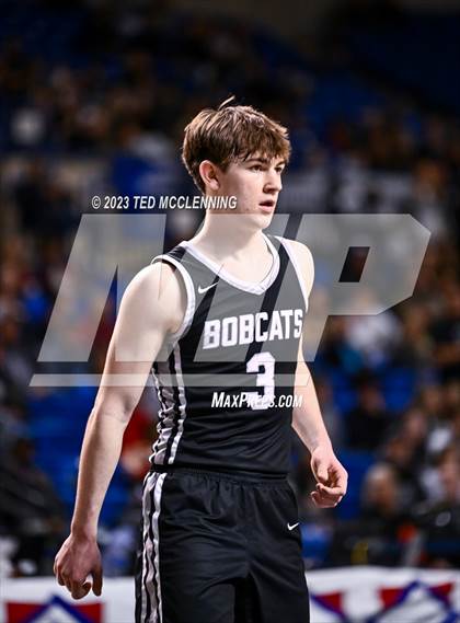 Thumbnail 3 in Bigelow vs. Marshall (AAA 2A State Final) photogallery.