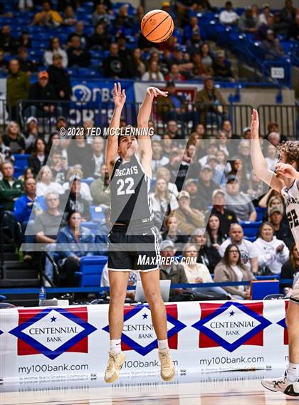 Thumbnail 1 in Bigelow vs. Marshall (AAA 2A State Final) photogallery.