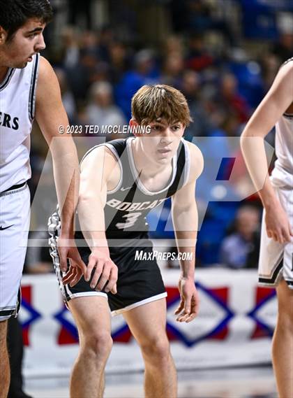 Thumbnail 2 in Bigelow vs. Marshall (AAA 2A State Final) photogallery.