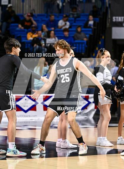 Thumbnail 2 in Bigelow vs. Marshall (AAA 2A State Final) photogallery.