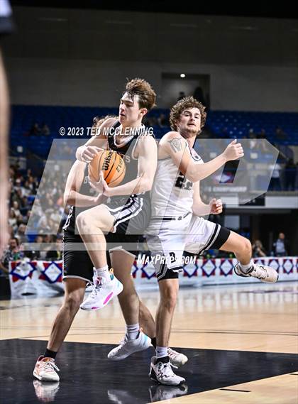 Thumbnail 2 in Bigelow vs. Marshall (AAA 2A State Final) photogallery.