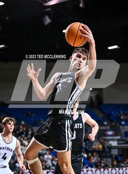 Thumbnail 1 in Bigelow vs. Marshall (AAA 2A State Final) photogallery.