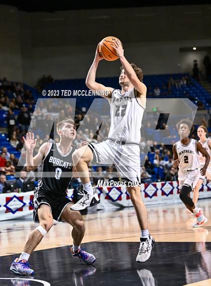 Thumbnail 2 in Bigelow vs. Marshall (AAA 2A State Final) photogallery.
