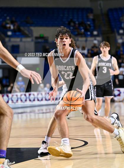 Thumbnail 1 in Bigelow vs. Marshall (AAA 2A State Final) photogallery.