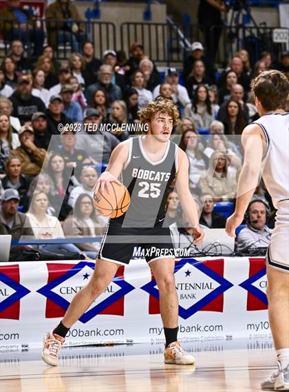 Thumbnail 1 in Bigelow vs. Marshall (AAA 2A State Final) photogallery.