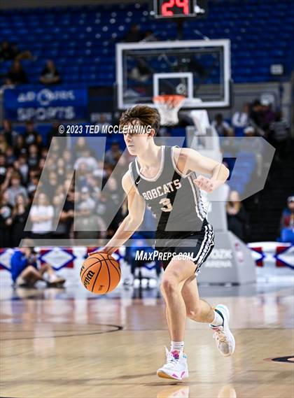 Thumbnail 3 in Bigelow vs. Marshall (AAA 2A State Final) photogallery.