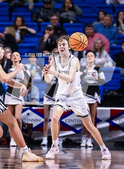 Thumbnail 2 in Bigelow vs. Marshall (AAA 2A State Final) photogallery.