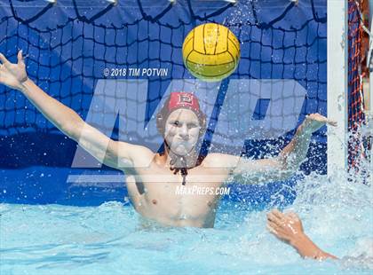 Thumbnail 2 in Elsinore vs Etiwanda photogallery.