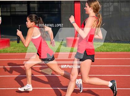 Thumbnail 1 in Eagle No Tax Relays (4x100M) photogallery.