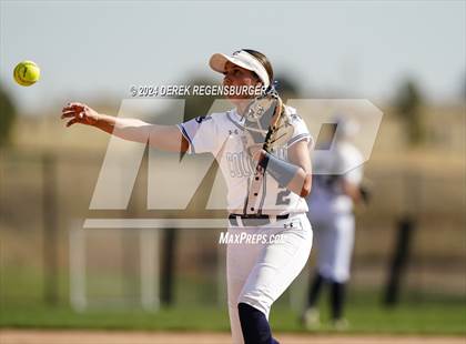 Thumbnail 2 in Arapahoe vs Columbine (CHSAA 5A Round of 16) photogallery.