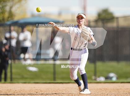Thumbnail 3 in Arapahoe vs Columbine (CHSAA 5A Round of 16) photogallery.