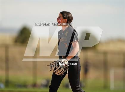Thumbnail 1 in Arapahoe vs Columbine (CHSAA 5A Round of 16) photogallery.