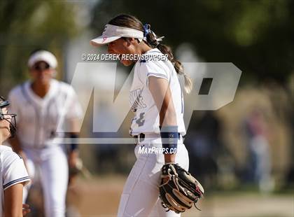 Thumbnail 1 in Arapahoe vs Columbine (CHSAA 5A Round of 16) photogallery.