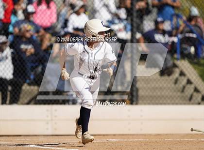 Thumbnail 2 in Arapahoe vs Columbine (CHSAA 5A Round of 16) photogallery.