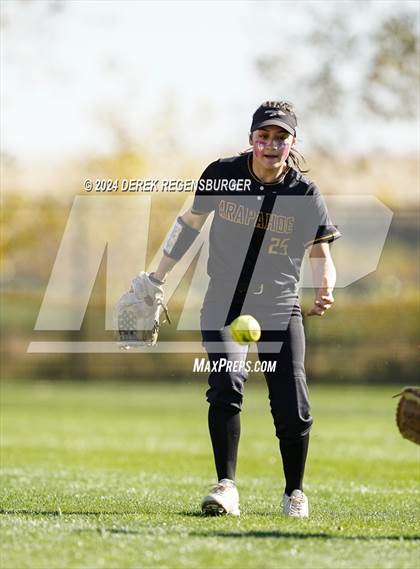 Thumbnail 1 in Arapahoe vs Columbine (CHSAA 5A Round of 16) photogallery.
