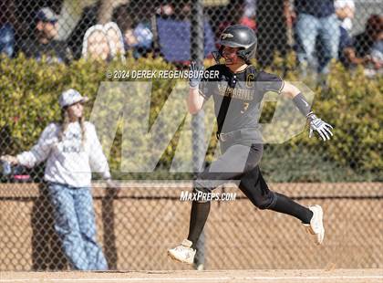 Thumbnail 1 in Arapahoe vs Columbine (CHSAA 5A Round of 16) photogallery.