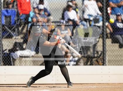Thumbnail 3 in Arapahoe vs Columbine (CHSAA 5A Round of 16) photogallery.