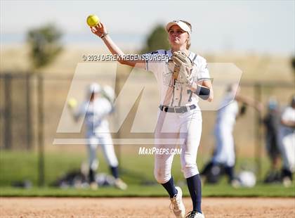 Thumbnail 1 in Arapahoe vs Columbine (CHSAA 5A Round of 16) photogallery.