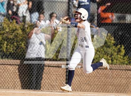 Thumbnail 1 in Arapahoe vs Columbine (CHSAA 5A Round of 16) photogallery.