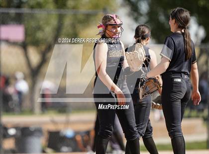 Thumbnail 2 in Arapahoe vs Columbine (CHSAA 5A Round of 16) photogallery.