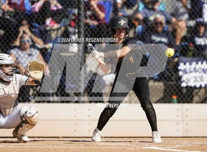 Thumbnail 3 in Arapahoe vs Columbine (CHSAA 5A Round of 16) photogallery.