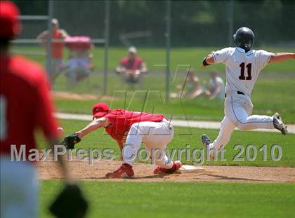 Thumbnail 1 in Pleasant Plains vs. Rochester (IHSA Class 2A Sectional Final) photogallery.