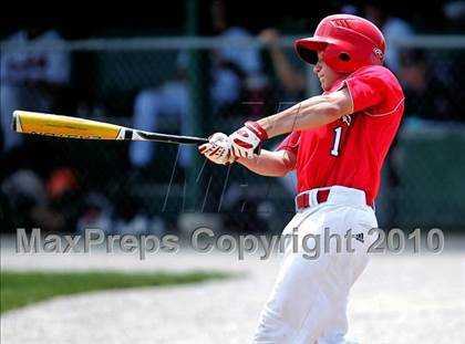 Thumbnail 3 in Pleasant Plains vs. Rochester (IHSA Class 2A Sectional Final) photogallery.