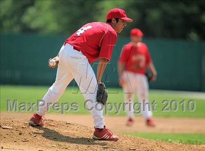 Thumbnail 1 in Pleasant Plains vs. Rochester (IHSA Class 2A Sectional Final) photogallery.