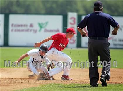 Thumbnail 3 in Pleasant Plains vs. Rochester (IHSA Class 2A Sectional Final) photogallery.