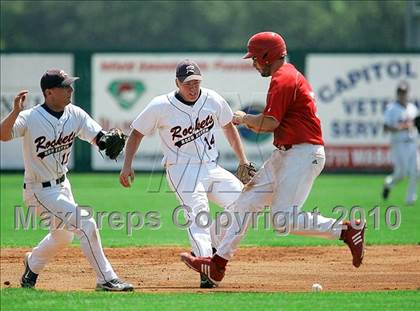 Thumbnail 2 in Pleasant Plains vs. Rochester (IHSA Class 2A Sectional Final) photogallery.