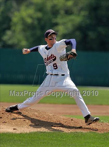 Thumbnail 1 in Pleasant Plains vs. Rochester (IHSA Class 2A Sectional Final) photogallery.